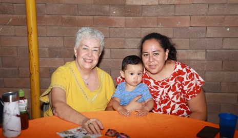  Lourdes Guerra, Juan Pablo Pulido y Luz de Lourdes.