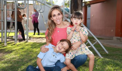  Sebastián Guerra, Daniela Llano y Sofía Guerra.