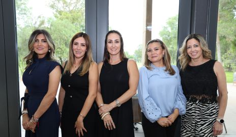  Verónica Martínez, Tesi Toranzo, Adriana Dibildox, Lizeth Lara y Marilú Paredes.