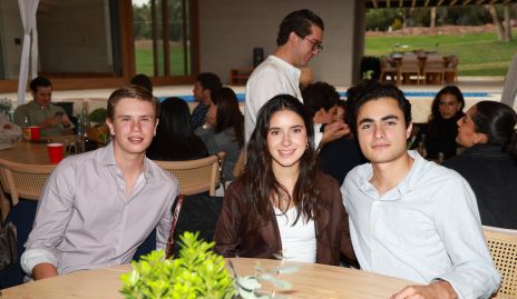  Mauricio Martín, Andrea y Patricio Farías.
