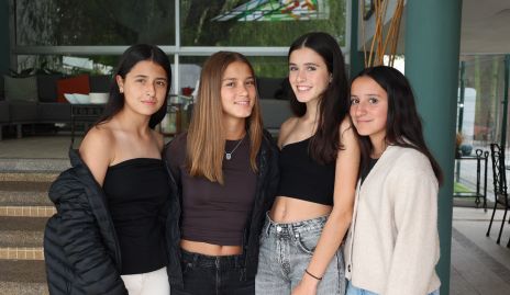 Natalia Vengas, Roberta Benavente, Antonella Colona y Sofía Peña.