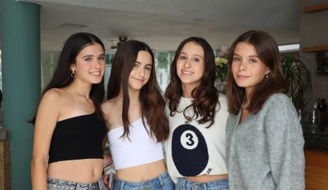  Antonella Colona, Emilia Galán, Fer Chávez y Silvana Estrada.