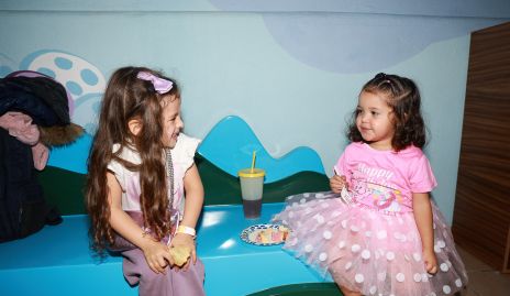  Ainoa Rivera y Ana Lucía Mejía.