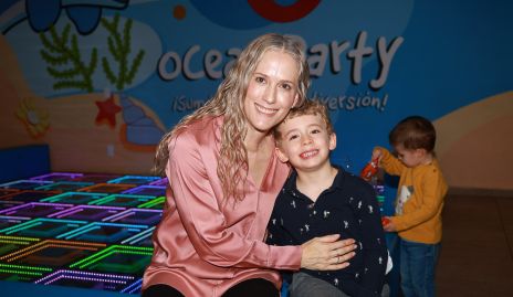  Ana Paula Delgado con su hijo Patricio Camargo.