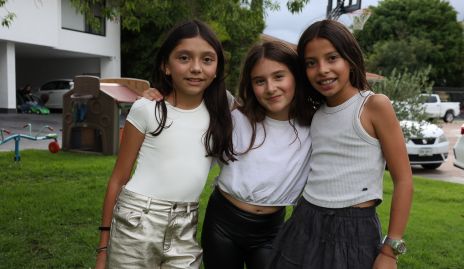  Loreta, Pía y Luciana.