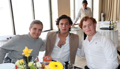  Sofi Torres, Juan Pablo Ruiz y Francisco Torres.