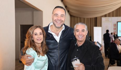  Mónica Gaviño, Alejandro Torres y Gerardo Serrano.