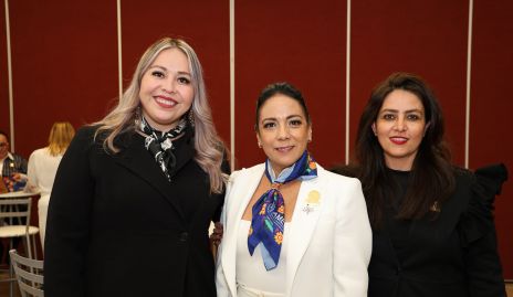  Corina Toro, Ivette Larrea y Adriana Díaz.