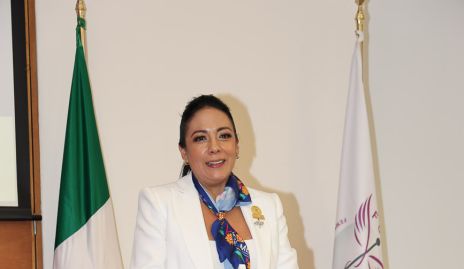  Ivette Larrea.