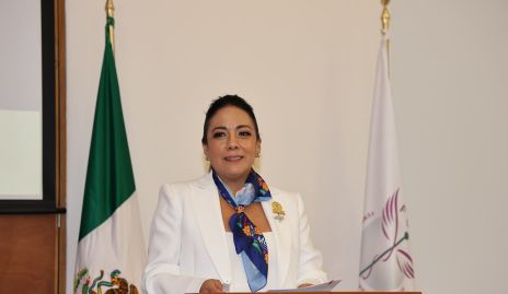  Ivette Larrea.