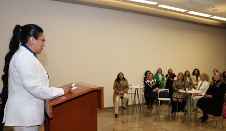  Ivette Larrea.