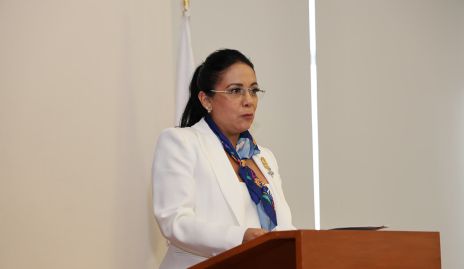  Ivette Larrea.