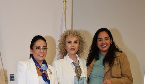  Ivette Larrea, Elizabeth Rab y Laura Medina.