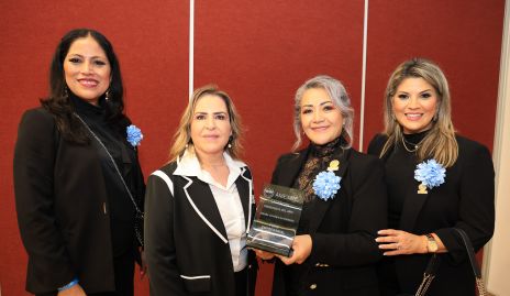 Paola Soria, Guadalupe Mendiola, Isabel Olvera y Sandra Hernández.