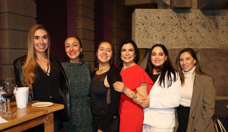  Aline, Laura Zavala, Amanda García, María Tello, Karla Flores y Gaby Rueda.