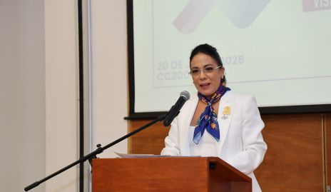  Ivette Larrea.