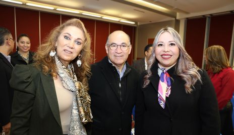  Yuli Abud, Enrique Galindo y Corina Toro.