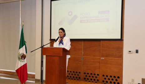  Ivette Larrea.