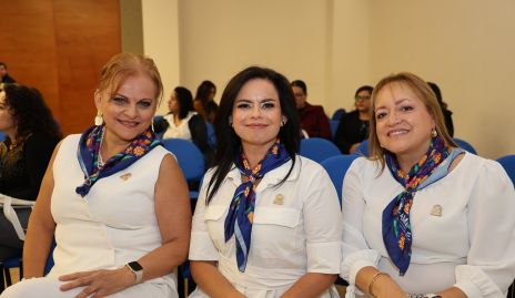  Mariel Mora, Mónica Rivera y Adriana Arango.
