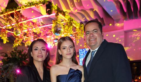  Lolita Vázquez, María Emilia Duque y JC Duque.