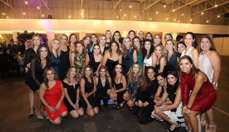  Las mamás de los graduados.