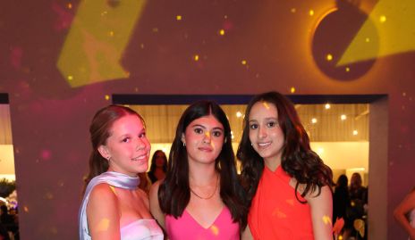  Daniela Torre, Alexa y Silvana Estrada.
