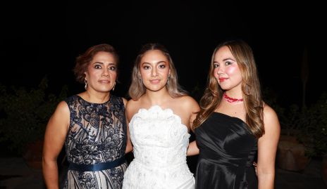  Tere Regalado, Georgina Cuña, Juanita Regalado.