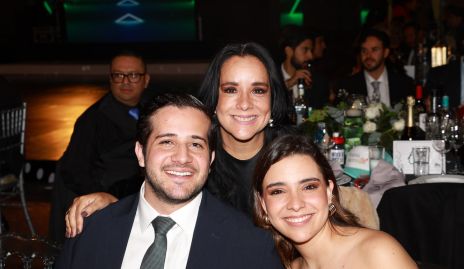  Cecilia Anaya, Cecilia Valle y Pablo Lavin.