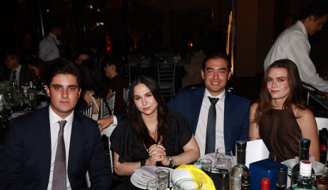  Javier Alcalde, Camila Oles, Mauricio Gambiño y Natalia Ortiz.