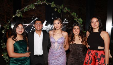  Valeria Sanchez, Aaron Candelaria, Sofia Moreno, Daniela Alvarado y Sofía Méndez.