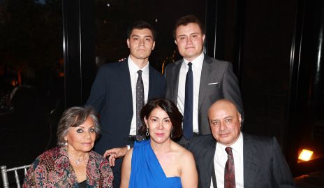 Sebastián Sáenz, Victor Sáenz, Victor Sáenz, Catalina Romero y Coco Villegas.