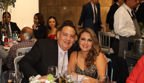  César Medina y Denisse Gutierrez.