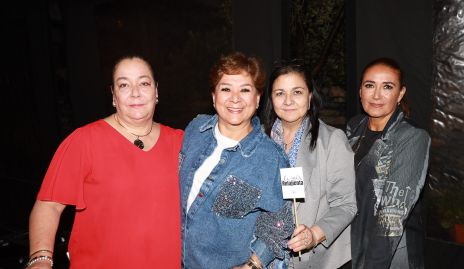 Miriam García Rojas, Anaiza Esparza, Mariela y Yanía Esparza.
