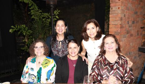  Rosa María Palacios, Paty Gallardo, Edith Gutiérrez, Pilar de la Rosa y Roxana González.