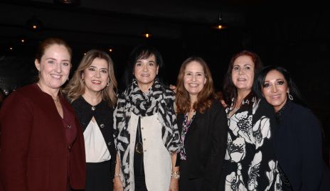  Lourdes Gutiérrez, Kinkis Galán, Carmela García Rojas, Vero Marti, Ana Fonte y Yessica Toscano .