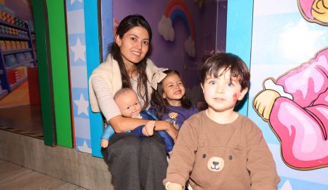  Mariana Ishima, Emilia Torres y Luma Pérez.