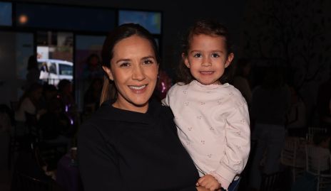 Estefanía Gutiérrez y Lucía González.