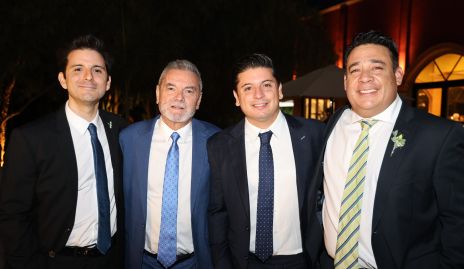  Víctor Gómez, Víctor Gómez, Alejandro Gómez y Emmanuel Guevara.