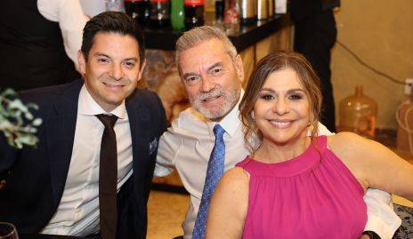  Víctor Gómez, Víctor Gómez y Ana Elisa García.