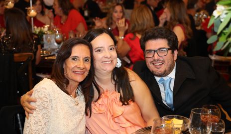 Dobali, Mariana Medina y Andrés Ochoa.