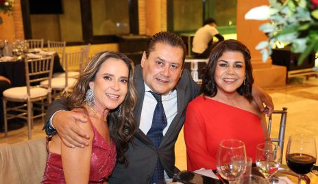  Vero García, Daniel González y Tuti González.