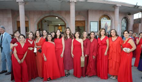  Las damas de honor.