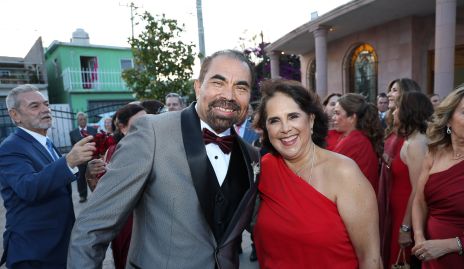  Sam Encinos y Beatriz Treviño.