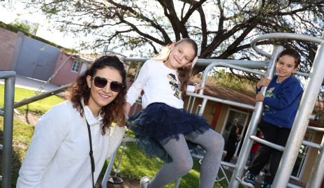  Roselyn, Montserrat y Guillermo Dip.