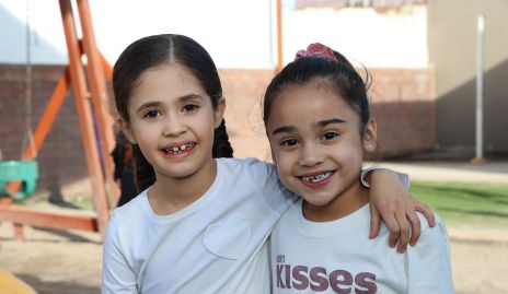 Pía y Lucía Garza.