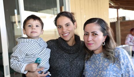  Diego, Verónica González y Adriana Bretón.