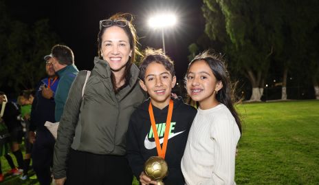  Lety Aguilar, Diego y Marina Córdova.