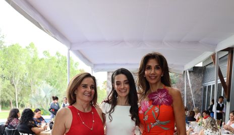  Verónica Alcalde, Andrea Abud y Cecilia de los Santos.