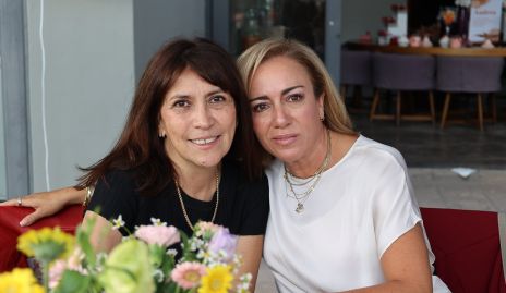  Maricarmen Haro y Karina Ramos.