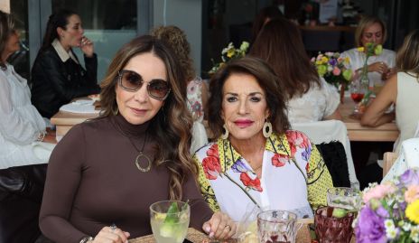  Olga Mendoza y Martha Elena Meade.